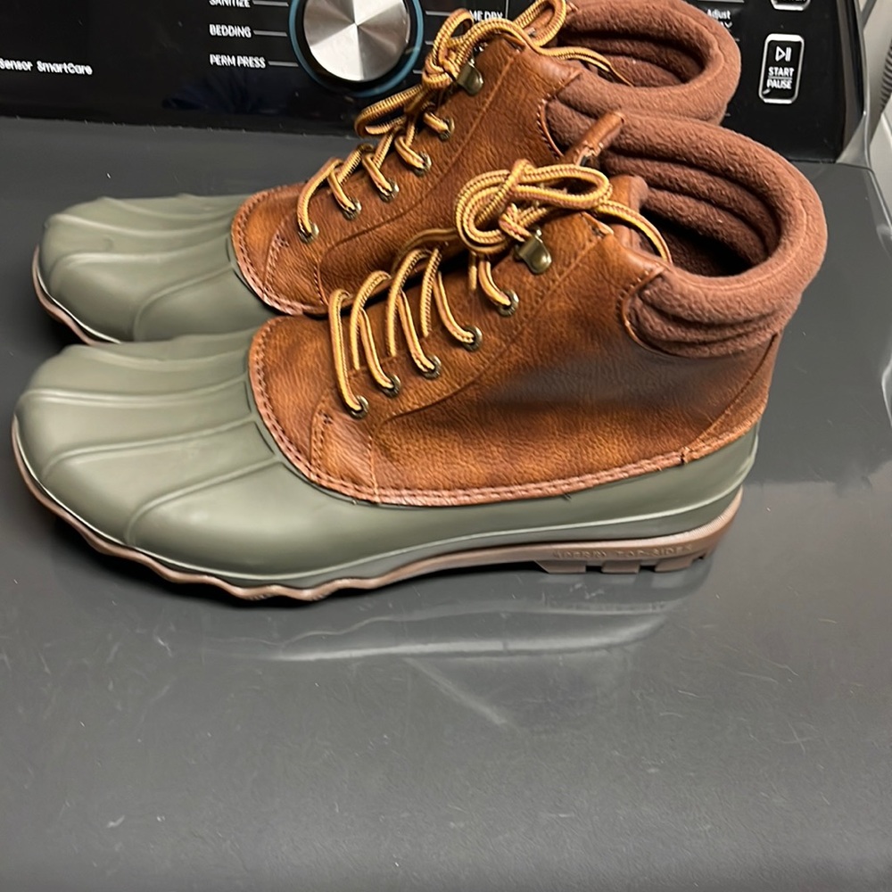 Sperry 11 1/2 duck boots